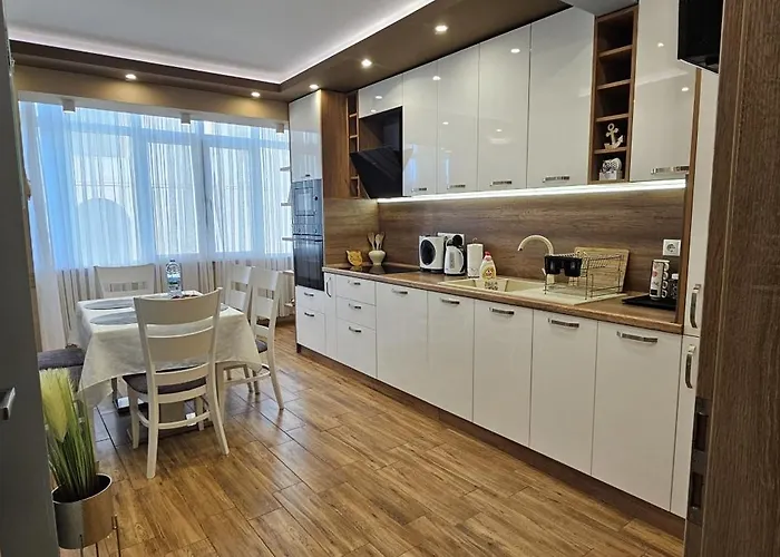 Апартамент Black Sea View - Luxory By The Sea *