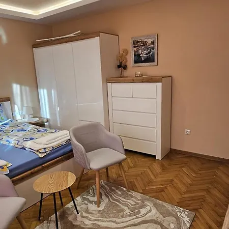 Black Sea View - Luxory By The Sea 아파트